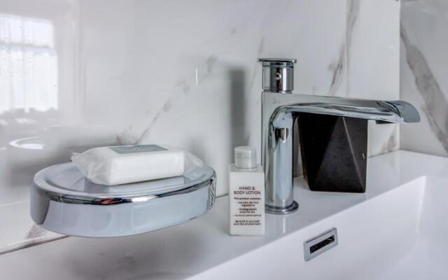 Upmarket Sandton apartment