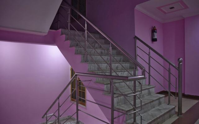OYO 10752 Hotel Sitara International