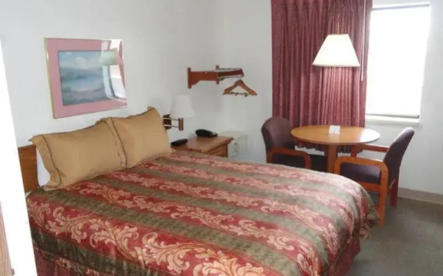 Super 8 By Wyndham Longmont/Twin Peaks