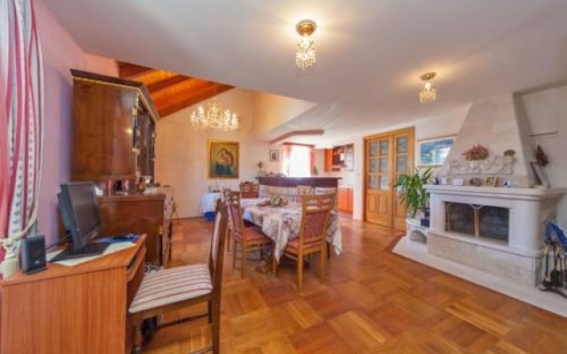 House Lodging Apartments Toni