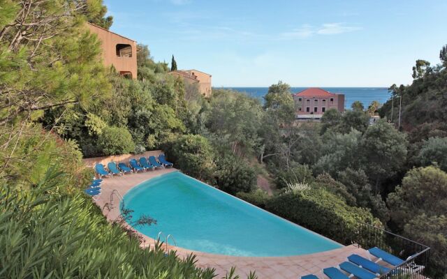 Lovely Holiday Home in Theoule-sur-Mer with Pool