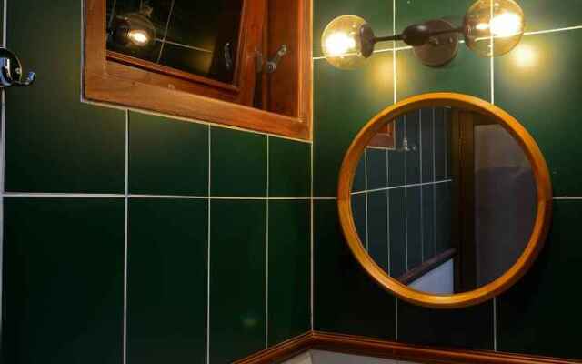 Briggs Inn Batu