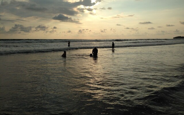 Uvita Oasis Retreat with Villa Cabins and Apartment