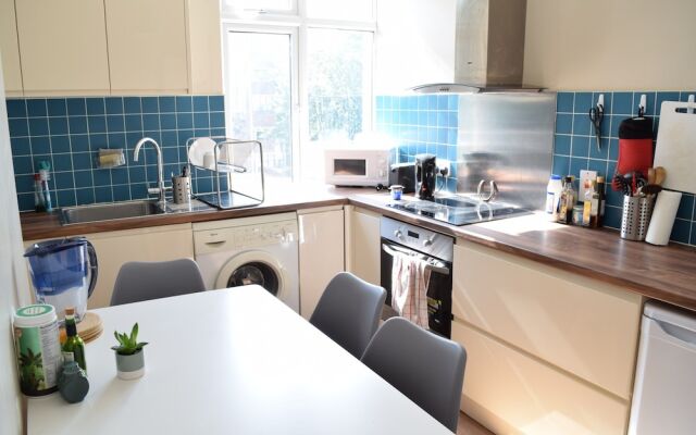 1 Bedroom Flat On Caledonian Road