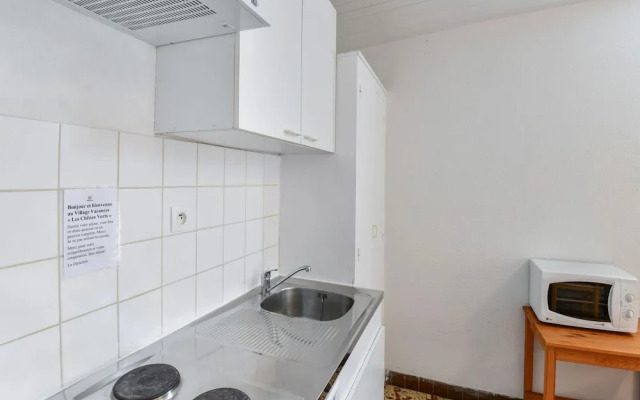 Gite in Holiday Park With Swimming Pool