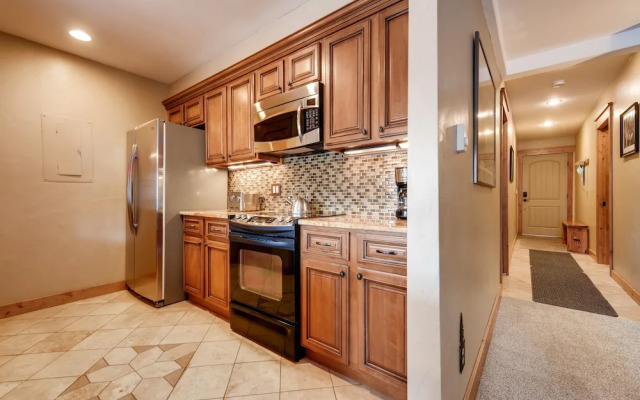 Park Place Condos by CRMR
