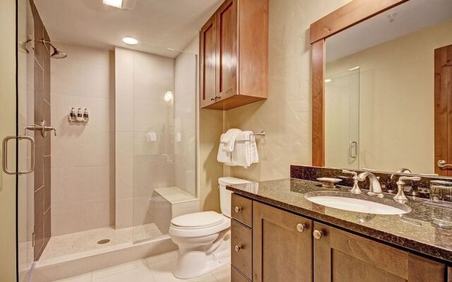 One Ski Hill Place S8309