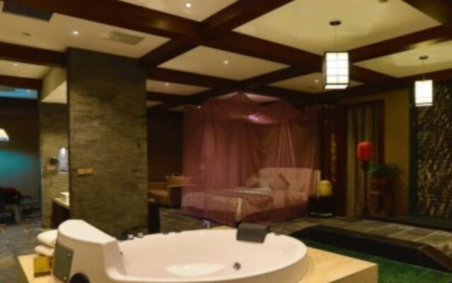 Linghang International Hotel