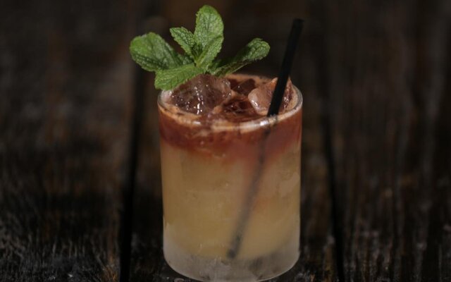 Firehouse Hostel & Lounge