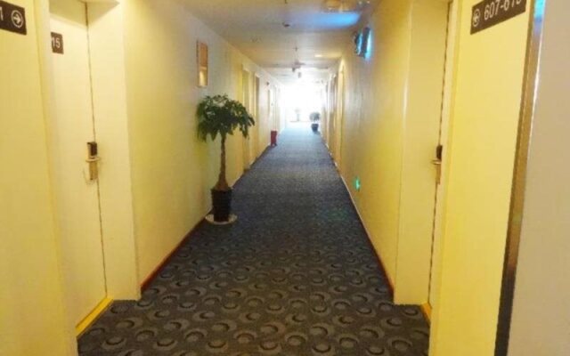7Days Inn Xingyi Pingdong Avenue