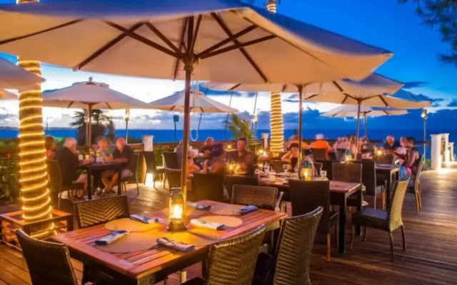 2bdr Beachside Vacation Villa, Hotel Amenities v6