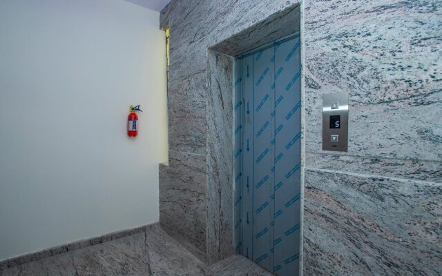 Hotel Golden Arch By OYO Rooms