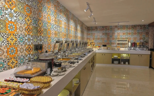 Hotel Grand Continent Premier Banjara Hills, Hyderabad