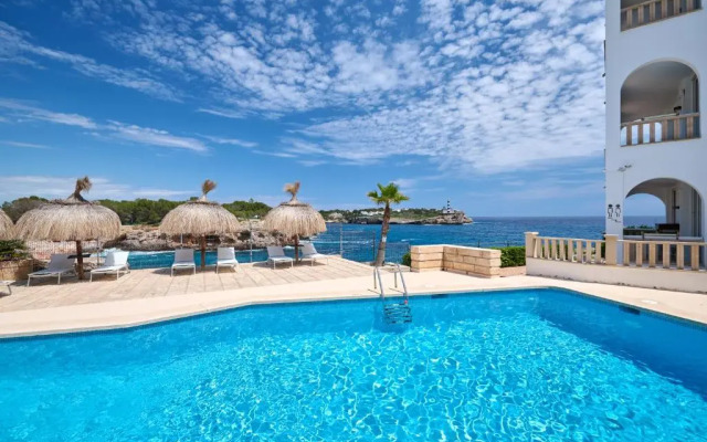 Orange Colom Seaside Apartments