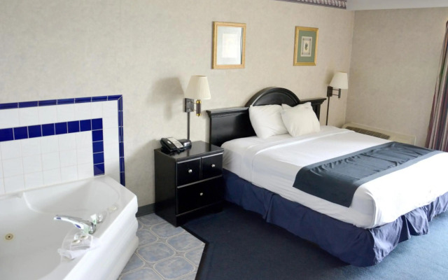 Travelodge by Wyndham Milwaukee