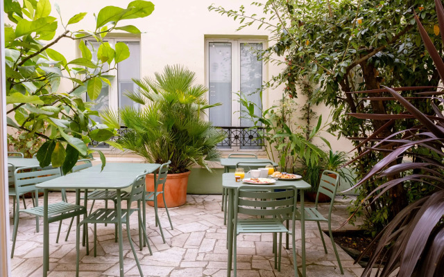 Hôtel Kyriad Paris 10 — Canal Saint Martin-République