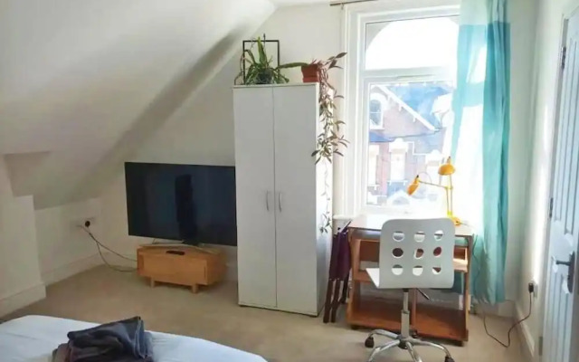 Stylish 2bed 2bath 8min to LondonBridge