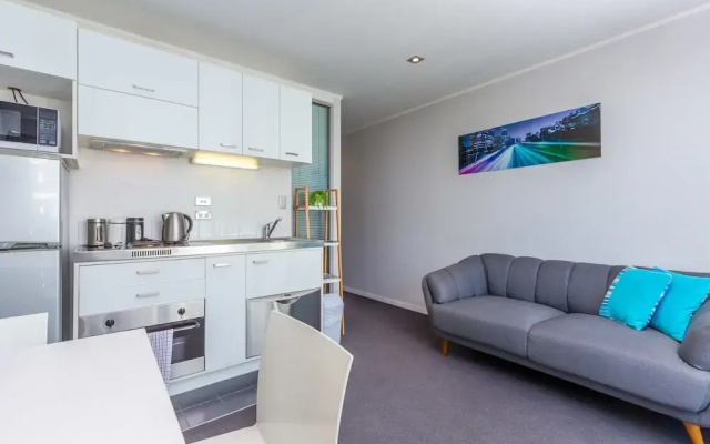 Central and Cosy Two bedroom on Queen Street