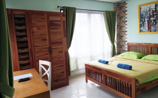 Urbanest Inn House TB Simatupang
