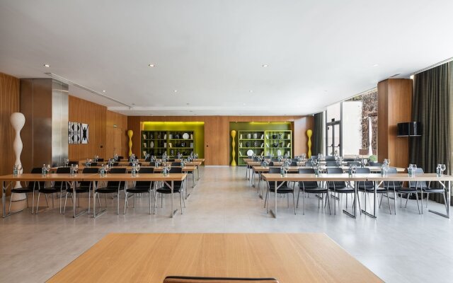 Ac Hotel Zizur Mayor By Marriott