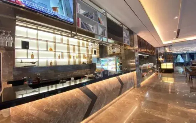Chengjie Business Hotel (Wanning City Center High-speed Railway Station)