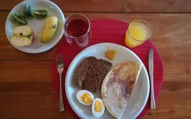 Balungi Bungalow & Restaurant