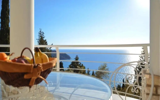 Villa Alibertini With sea View