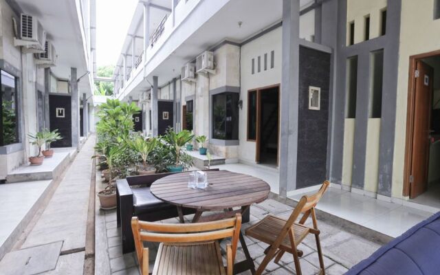 RedDoorz @ Gatot Subroto Barat