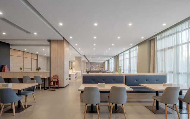 Youth Sunshine Hotel (Xiamen Xiang'an Culture and Education Park)