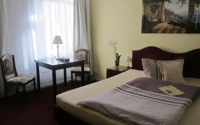 Hotel-Pension Adler Untertürkheim