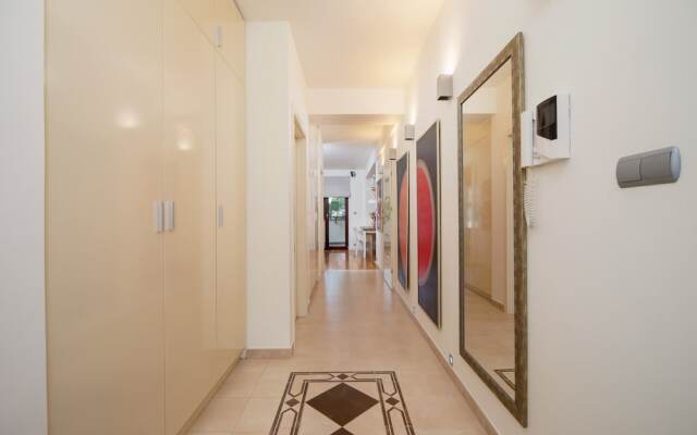 Apartment Cracow Trynitarska by Renters