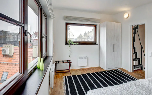 4 Arts Suites