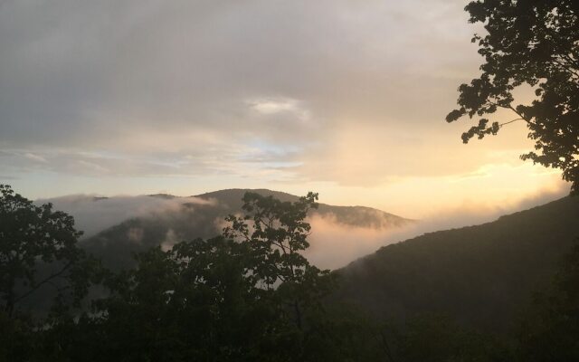 Blue Ridge Barkway - 3 Br Home