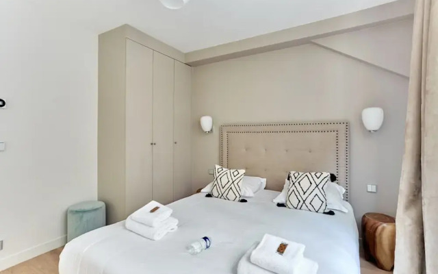 Superb Apartment Porte Maillot / Arc de Triomphe