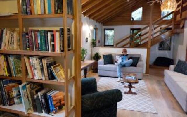 Te Nikau Retreat - Hostel