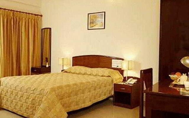 Mayflower. The Business Hotel