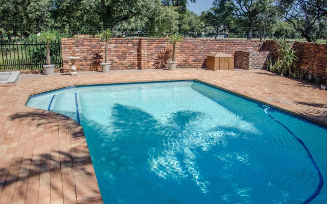 Four Seasons Guesthouses