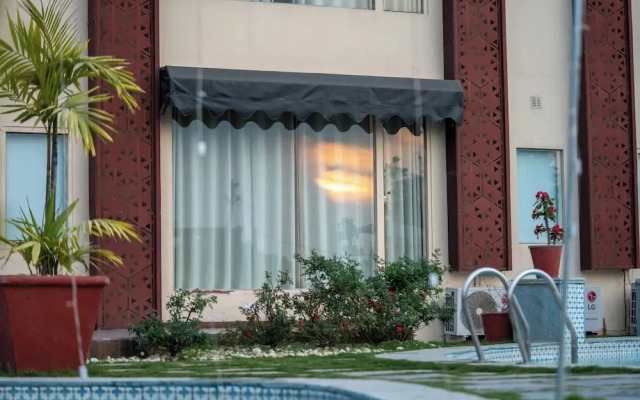 Parim Park Resort And Suites