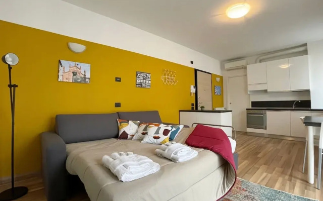 Studio With Balcony in Bovisa Milan