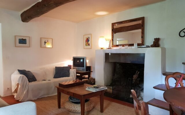 Farmhouse in Draguignan With Terrace