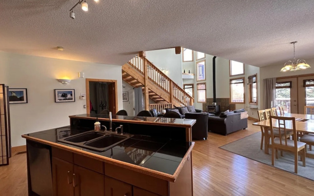 The Stemwinder Lodge by Simply Kimberley