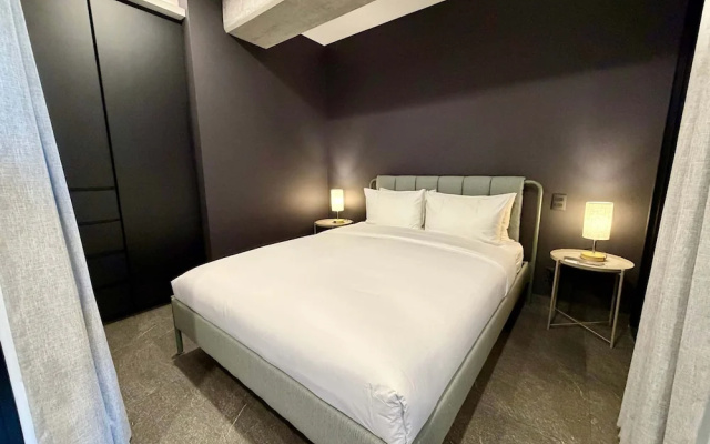 w Charming 2BR w Balcony in Tabacalera