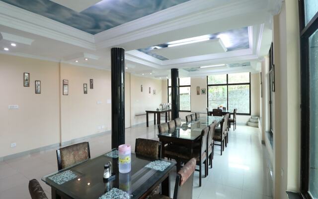 OYO 7547 Hotel Burans Residency