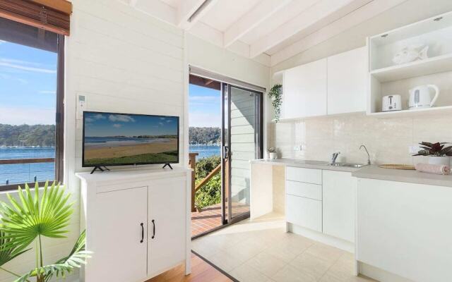 Scotland Island Retreat Water Edge