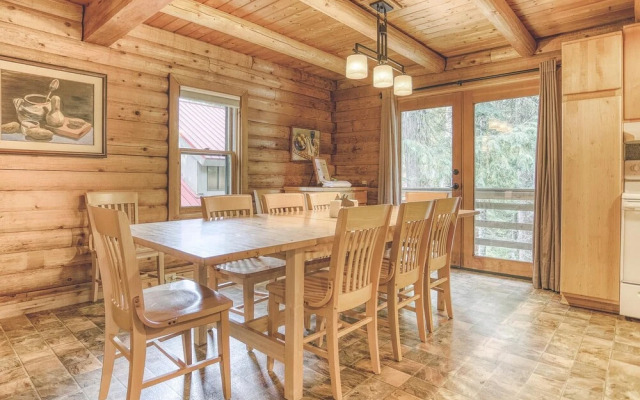 Cedarwood Lodge