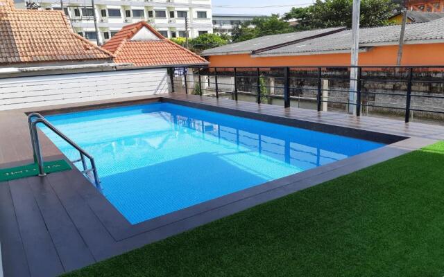 Mae Rampung Beach House