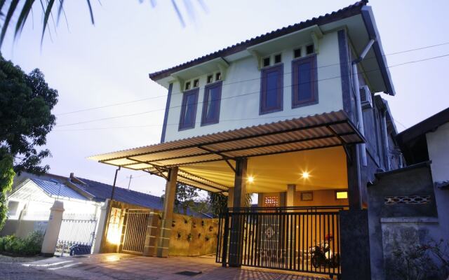 Sekardiyu Guest House