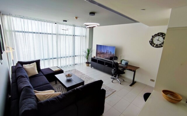 SuperHost- Bright&Stylish 1BR-Index Tower-Burj View