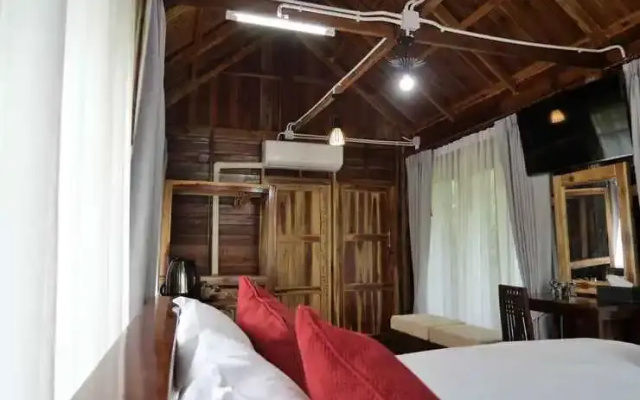 Baan Suan Kaew Khampaeng