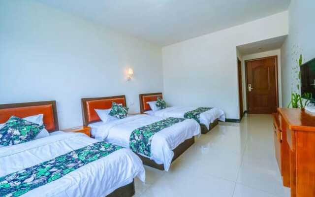 Yijie Holiday Damingshan Linan